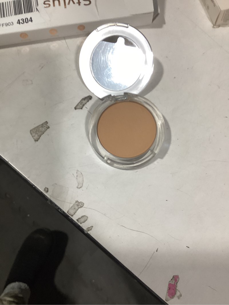 Condition photo showing As Is for PÜR MINERALS 4-in-1 Pressed Mineral Makeup Powder Foundation with SPF 15 - Concealer & Finishing Compact Pressed Powder for Face - Buildable Medium to Full Coverage Foundation Powder Light Tan/TG3 - tan skin with golden undertones