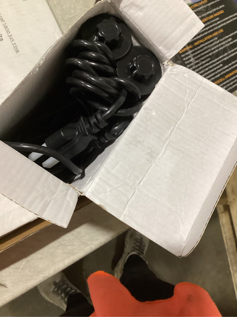 Condition photo showing Good Condition for l lohas led 5w dusk to dawn outdoor lighting, auto on/off 3000k landscape outdoor spotlight, ip66 waterproof plug in spot lights for yard, garden, house, pathway, plant, ul listed (2 pack) 3000k warm white - 5w 2 pack