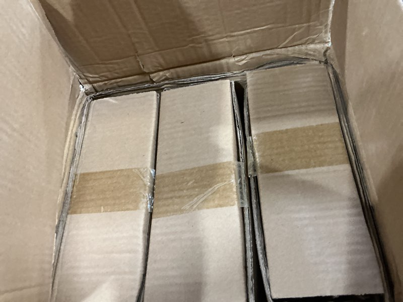 Condition photo showing New/Like New for Amazon Basics 12-Piece Porcelain, 9 Inch Narrow Rim Dinner Plate Set, White