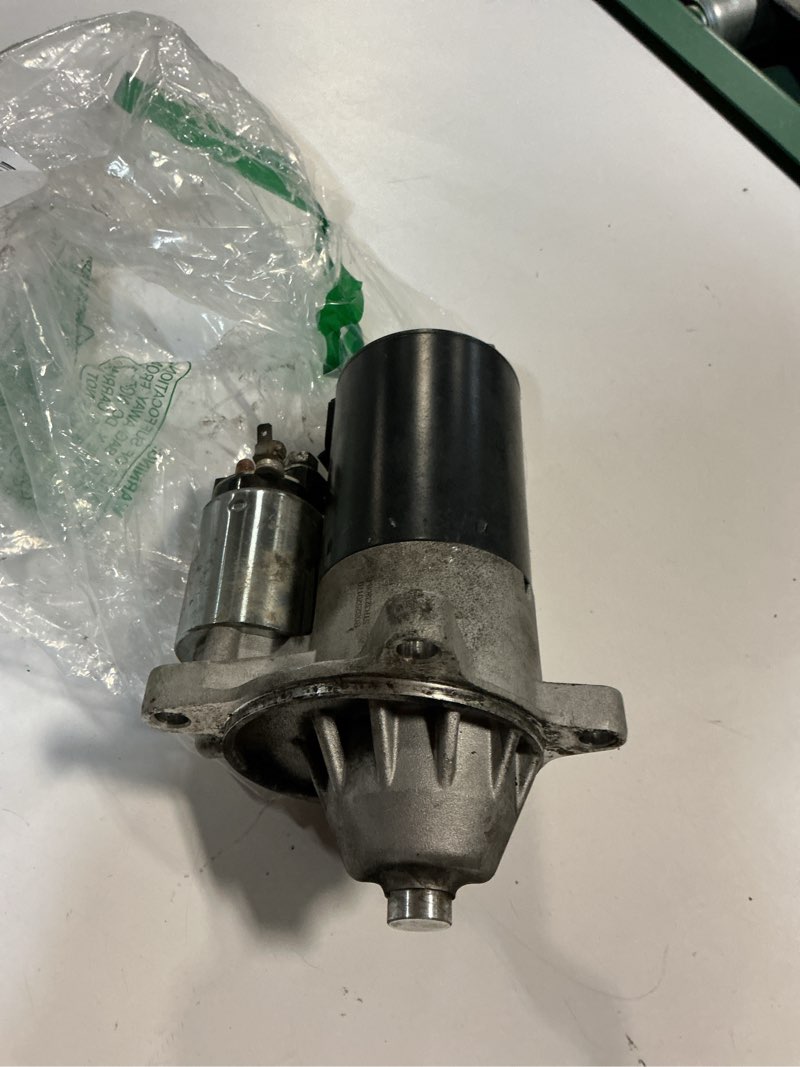 Condition photo showing As Is for mercedes starter ponton 220 a 220 s se 219 1.4kw type r 30 gear reduction no mod