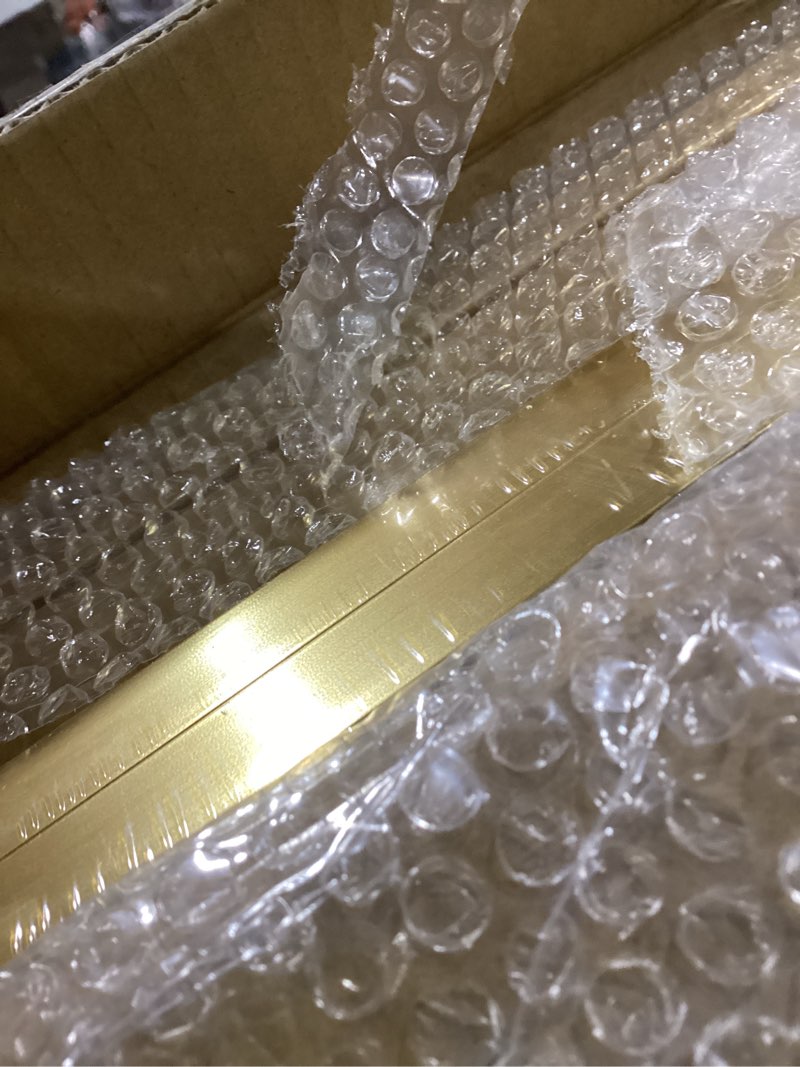 Condition photo showing Good Condition for upsimples 16x20 Picture Frame Set of 5, Display Pictures 11x14 with Mat or 16 x 20 Without, Wall Gallery Poster Frames, Gold Gold 16x20