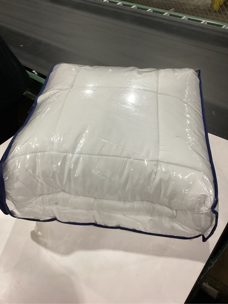 Condition photo showing New/Like New for SERTA Down Illusion Soft Hypoallergenic 2 inch Pillowtop Simple Fit Mattress Topper, Queen, White Queen White