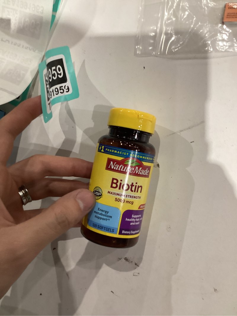 Condition photo showing New/Like New for Nature Made Maximum Strength Biotin 5000 mcg Softgels, Biotin Hair Skin and Nails Vitamins Dietary Supplement, 120 Count 120 Count (Pack of 1)