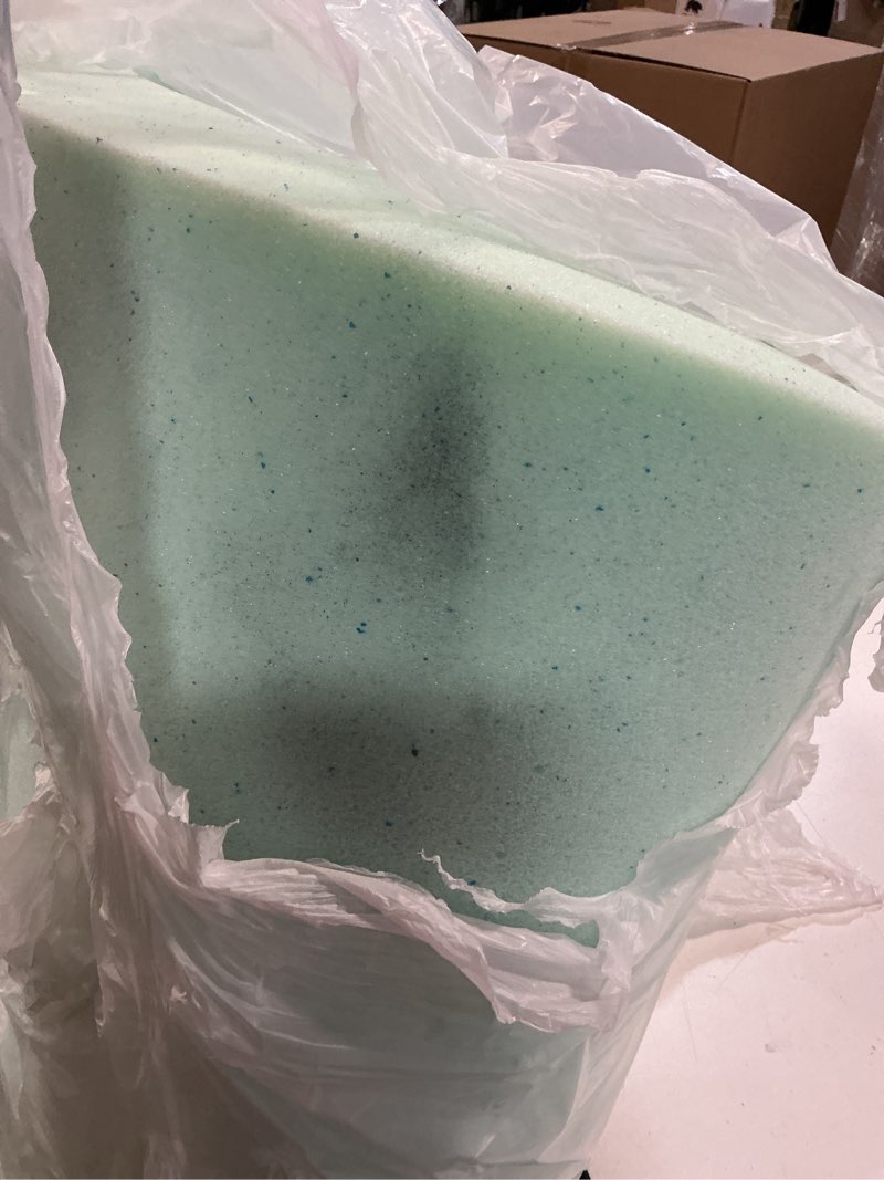 Condition photo showing Good Condition for serta thermagel cooling, pressure-relieving memory foam mattress topper, 3 inch, queen,blue