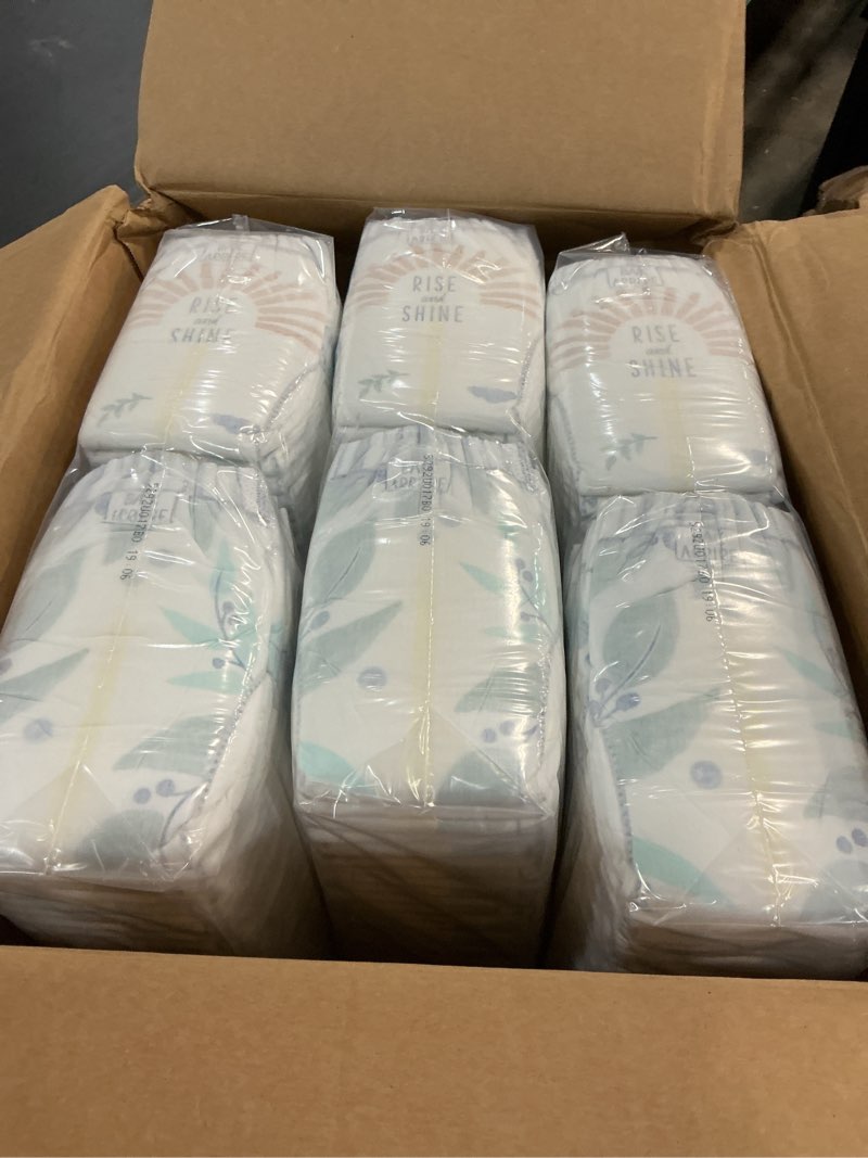 Condition photo showing New/Like New for pampers pure baby diapers, size 2 (12-18 lbs), 186, up to 100% leakproof, premium hypoallergenic soft diapers size 2 186