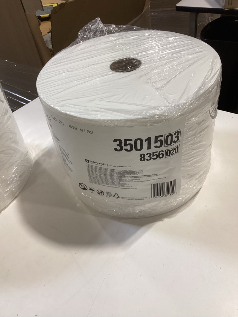 Condition photo showing Good Condition for x50 jumbo roll white perforated wipes (1100-count)