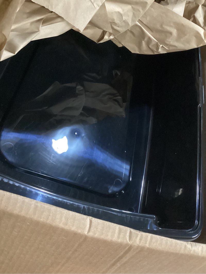 Condition photo showing Good Condition for iris usa xx-large cat litter box, open top extra large litter box for big cats and multi-cat households, high sided scatter shield, easy to clean, 30"l x 20"w x 14"h, black xxl black