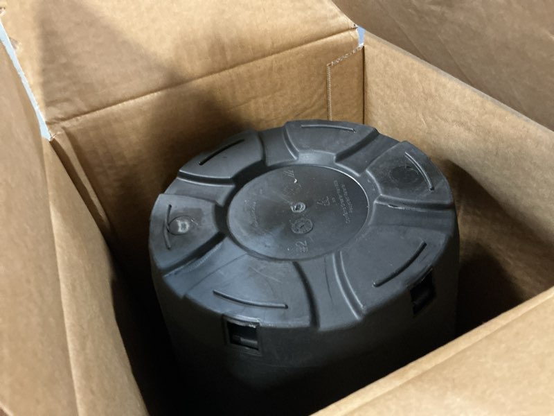 Condition photo showing Good Condition for findmall 10 pack 2 gallon nursery pots 2 gallon premium nursery plastic planter flower herb vegetable garden grow pots for outdoor and indoor use, black, 1/2/3/5/7/10/15 gallon pots for plants black 2 gallon-10 pcs