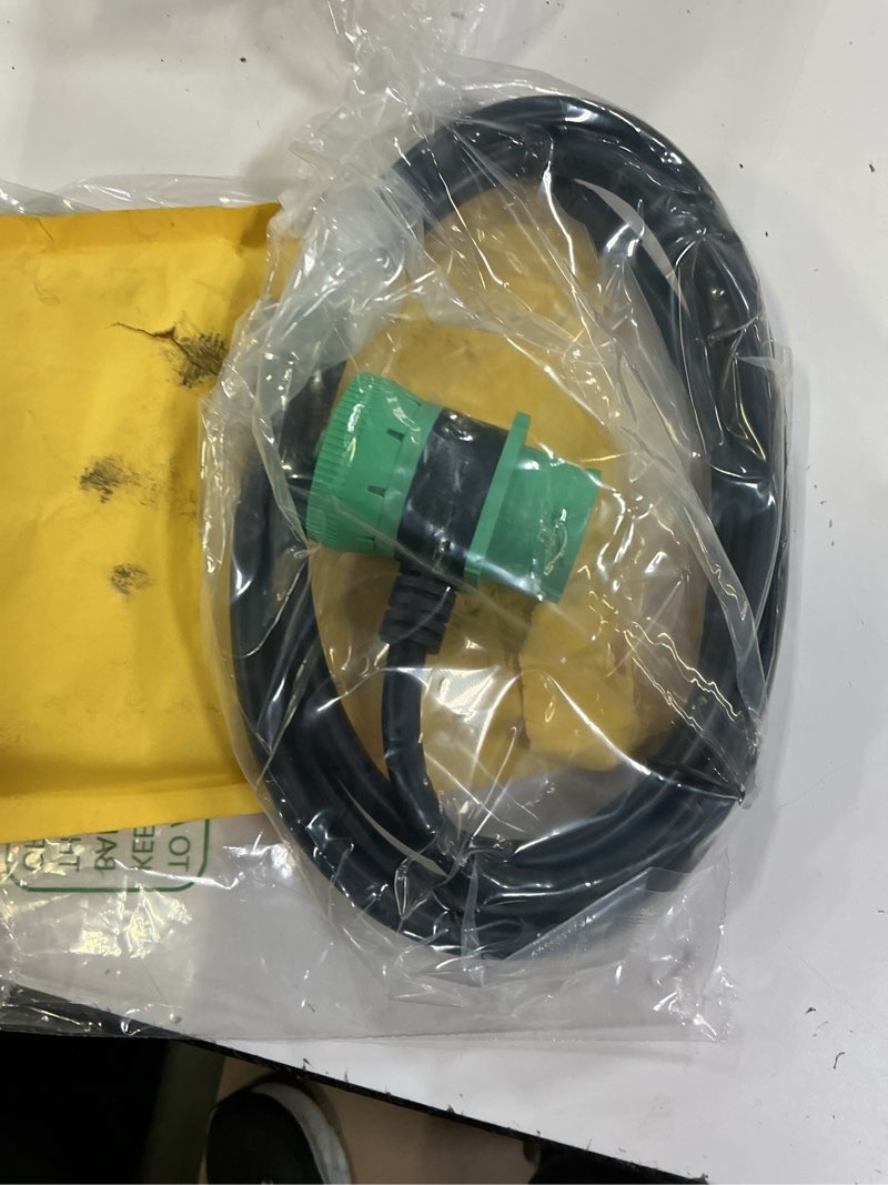 Condition photo showing New/Like New for sae j1939 9pin pass through male/female to open end pigtail cable 6ft for freightliner truck