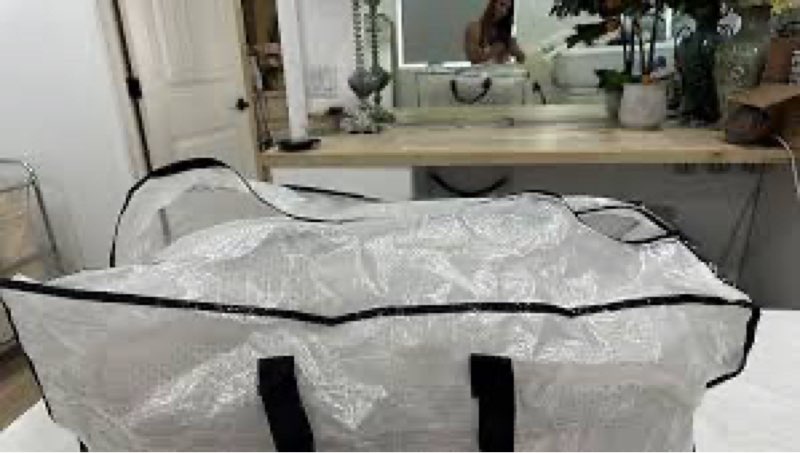 Cosy Family 4 Pack Heavy Duty Extra Large Moving Bags with Backpack Straps - Strong Handles & Zippers, Storage Totes For Space Saving, Fold Flat, Alternative to Moving Box, Aquamarine