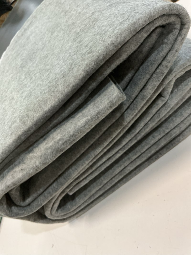 Condition photo showing As Is for duiaynke 1 piece tufting felt cloth, primary backing fabric felt cloth, for using rug, tufting, carpet making (100x200cm)