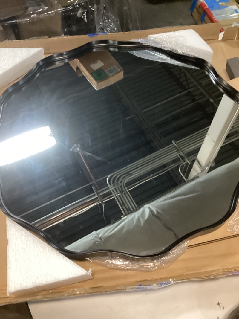 Condition photo showing Good Condition for Round Decorative Wave-Edge Black Metal Deep-Fra