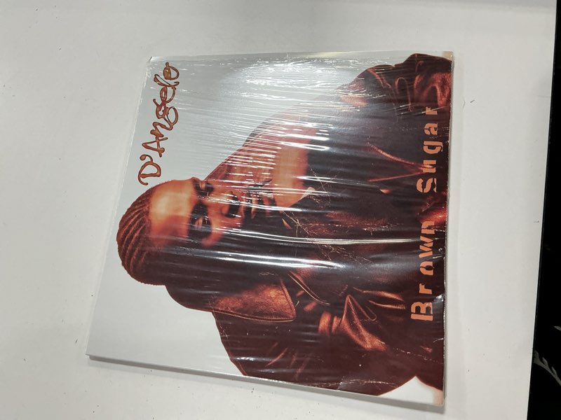 Condition photo showing New/Like New for d'angelo - brown sugar (white 2 lp) (explicit lyrics) (vinyl)