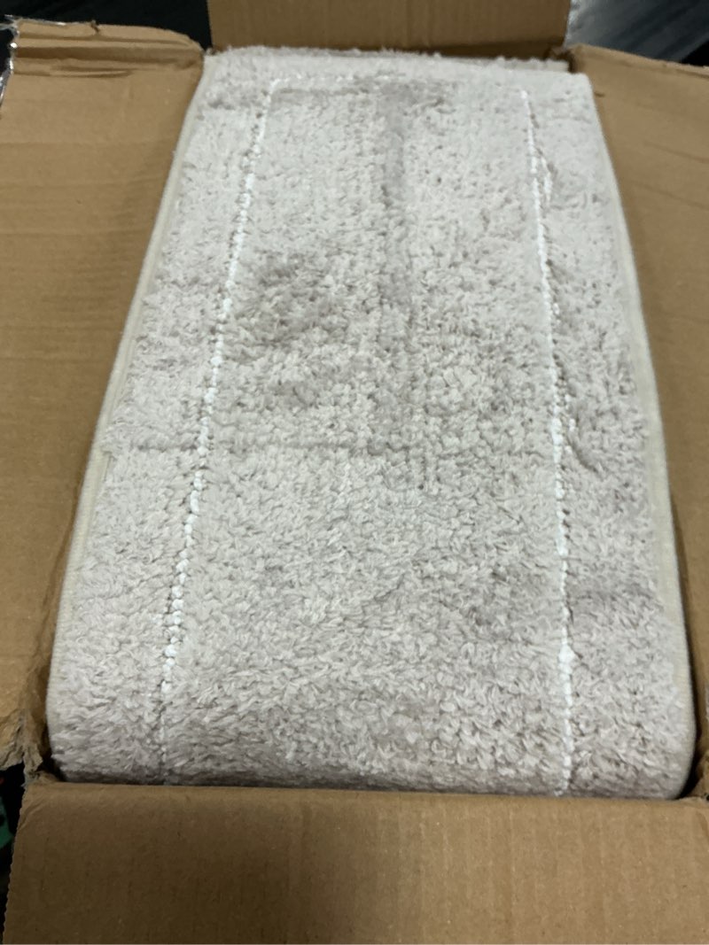 Condition photo showing Good Condition for house, home and more set of 15 skid-resistant carpet stair treads - ivory cream - 8 inches x 23.5 inches