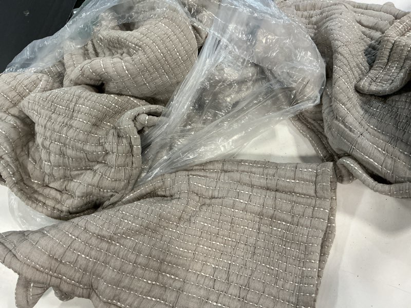 Condition photo showing As Is for quince organic cotton channel stitch coverlet set of 3, full/queen, taupe