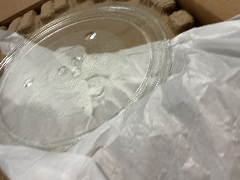 Condition photo showing Good Condition for beautiful 1.1 cu ft 1000 watt, sensor microwave oven, white icing by drew barrymore