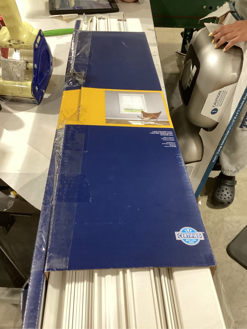 Condition photo showing As Is for LEVOLOR  Trim+Go 2-in Slat 