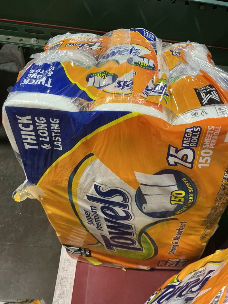 Condition photo showing Good Condition for member's mark super premium paper towels, 15 rolls, 150 sheets per roll