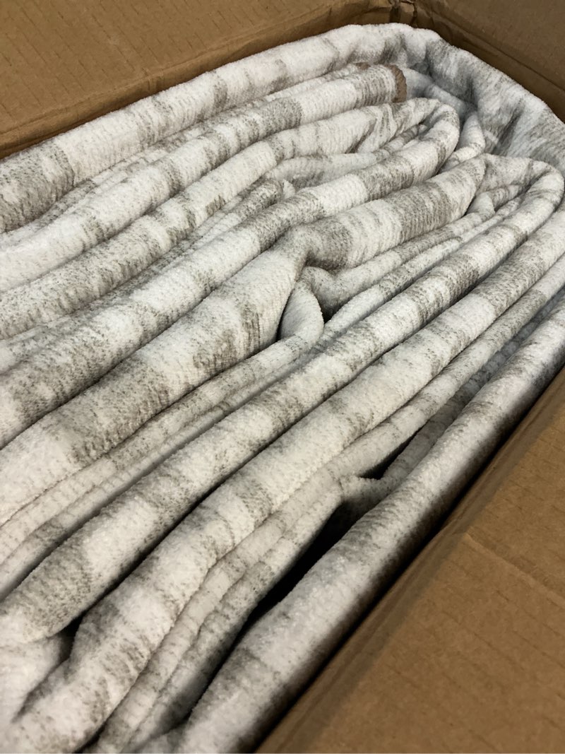 Condition photo showing New/Like New for washable area rugs 8' x 10' - 1/6 thick - moroccan-inspired -stain & water resistant non-slip - resistant rug for living room, bedroom, nursery, pet & child friendly (grey) morocco-grey 8' x 10' (rectangular)
