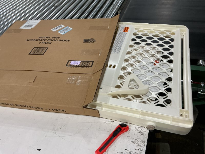 Condition photo showing New/Like New for toddleroo by north states - supergate ergo baby gate: plastic baby gate for stairs & doorways - adjustable indoor safety gate - made in usa - 26 to 42 inches wide - 26 inches tall - ivory