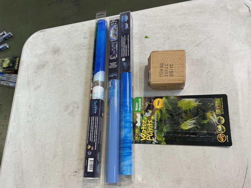 Condition photo showing New/Like New for Assortment of small pet items, Miscellaneus small, variety of items multiples pieces 5 pieces total 