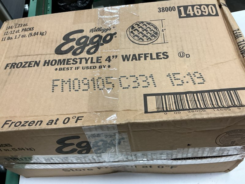 Condition photo showing Good Condition for Adjustable Metal Dog Car Barrier, Universal Pet Divider with Steel Frame for SUV Truck Sedan & MPV, Car Dog Barrier & Back Seat Cargo Gate, Movable Panel Fits Seat Recline