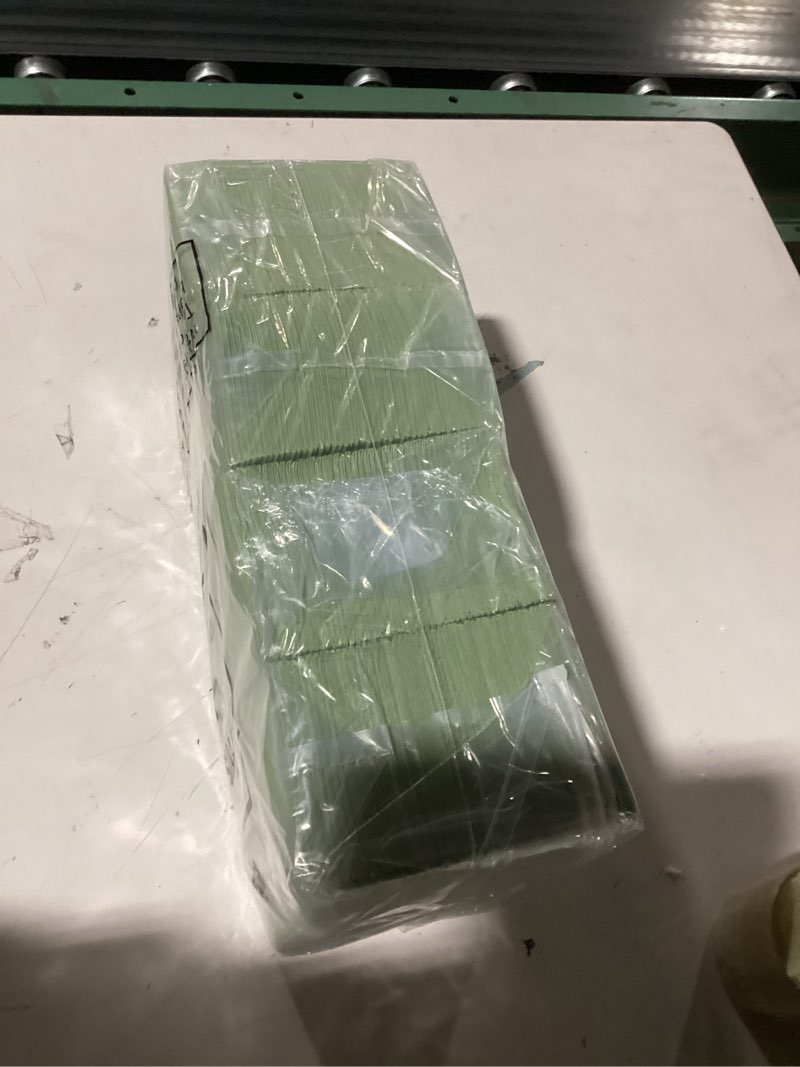 Condition photo showing New/Like New for Jeyiour 200 Pcs Green Disposable Paper Napkins Linen Feel Dinner Napkin Guest Paper Towels for Bathroom Wedding Party, 16 x 16''