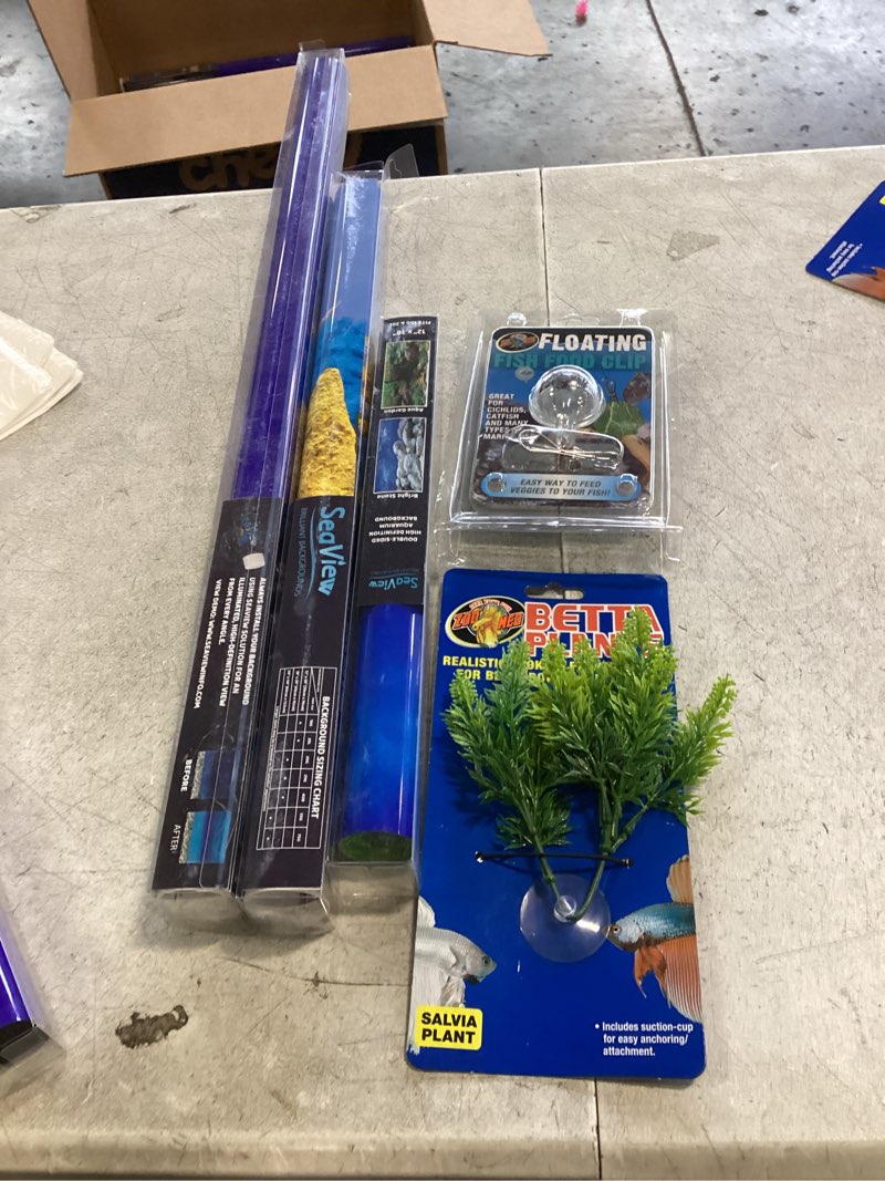 Condition photo showing New/Like New for Assortment of small,miscellaneous small,variety of items,multiple pieces,total of 5 pieces