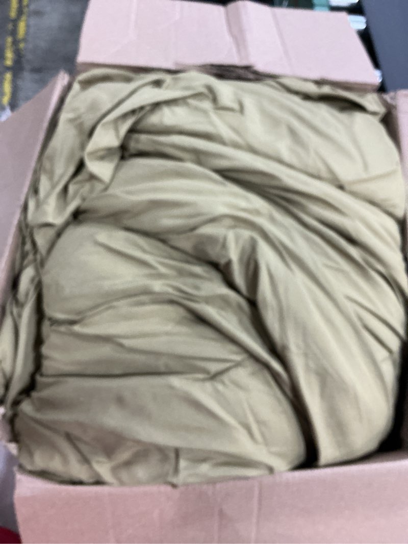 Condition photo showing Good Condition for ROSGONIA California King Comforter Set Olive Green, 3pcs (1 Boho Olive Cal King Comforter & 2 Pillowcases), All Season Bedding Blanket Quilts California King Comforter 104"x96" Olive Green