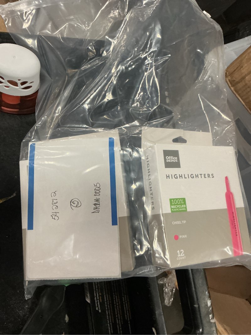 Condition photo showing Good Condition for office depot pink highlighters