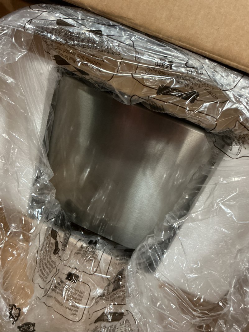 Condition photo showing Good Condition for songmics kitchen trash can, 10.5 gallon (40 l) garbage can, large step trash bin with lid, stainless steel, soft close, 15 trash bags included, silver ultb540e40 silver 10.5 gallons