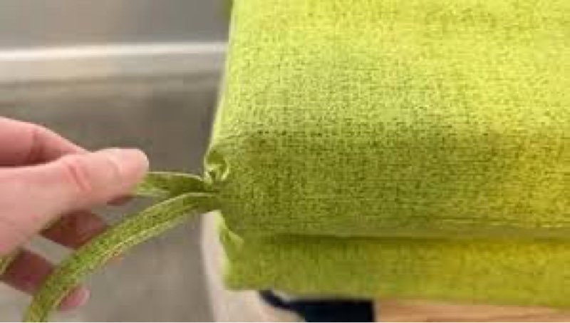 pillow perfect pompeii solid indoor/outdoor patio seat cushions plush fiber fill, weather and fade resistant, square corner - 20" x 20", green, 2 count