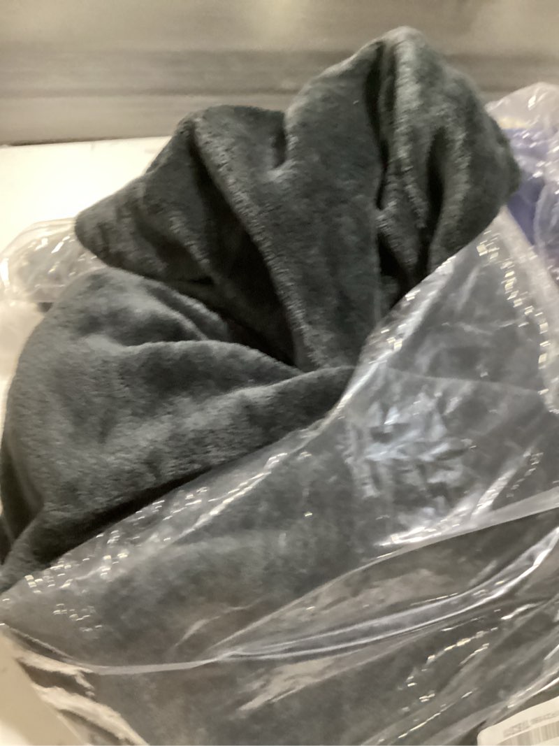 Condition photo showing Good Condition for cordless heated shawl,usb heated blanket throw, wearable & portable heating electric blanket for adults, large size 71" × 36",3 levels & 8 heating zone shawl for indoor & outdoor, dark grey