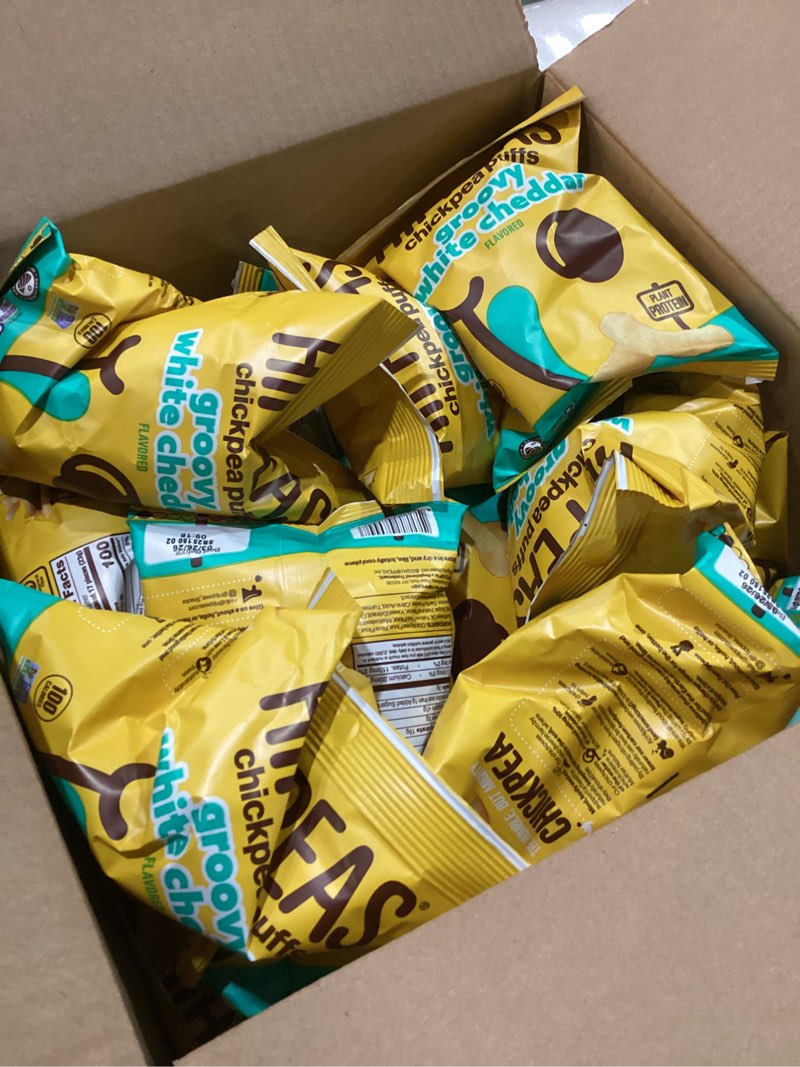 Chickpea puffs groovy white cheddar