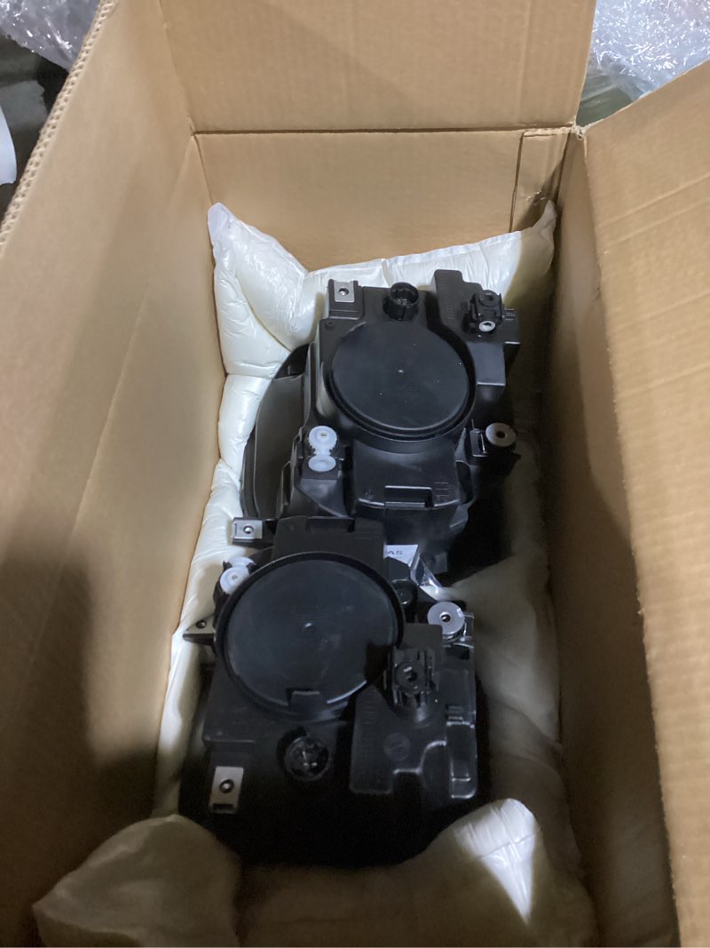 Condition photo showing As Is for munirater 1 Pair Headlights for 2015-2018 68256570AA, 68256567AA Headlamp Driver and Passenger Side RH&LH
