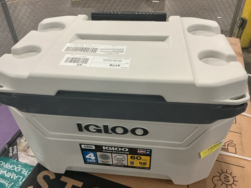 Condition photo showing Good Condition for igloo bone white and gray 60-quart sunset roller cooler