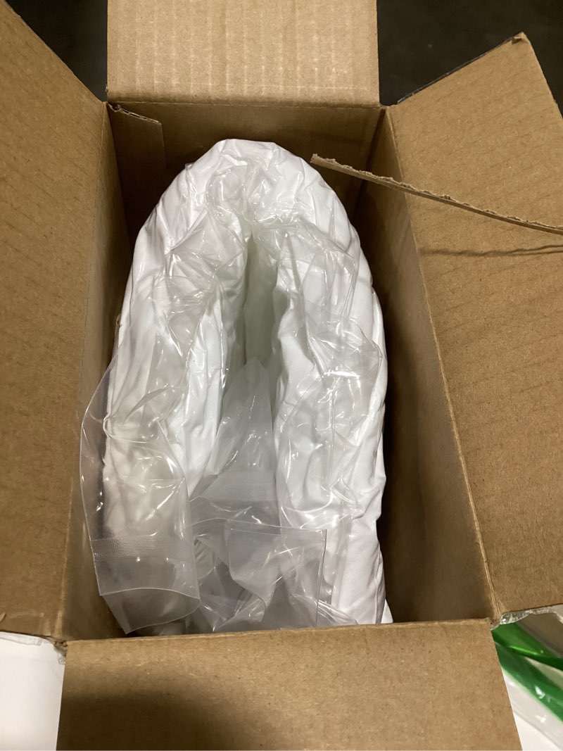 Condition photo showing New/Like New for puredown® 14x36 Pillow Insert, Fluffy Soft Lumbar Pillows Filled with Plump Stuffer, Rectangle Decorative Pillows for Couch, Sofa, Bed and Home Decor, Pack of 1 14x36 Inch 1