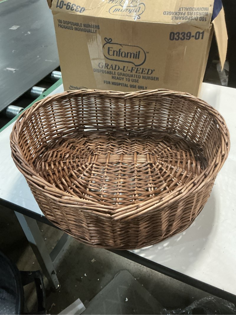 Condition photo showing Good Condition for Kate Newborn Photography Props Brown Heart Shaped Rattan Basket Handcrafted Baby Basket Bed Set for Baby Photography Photoshoot Only Basket