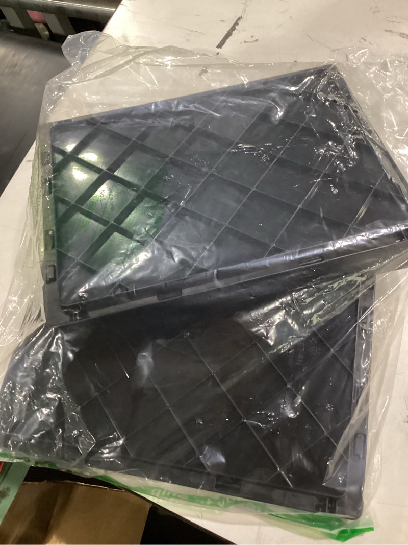 Condition photo showing Good Condition for black plastic mesh bottom trays