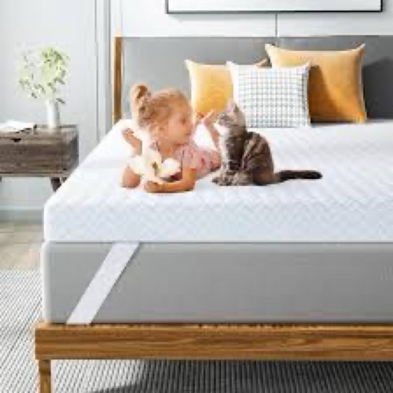 Aspen Creative 51522-9, Mushroom Pleated Transitional Clip-On Chandelier Shade, Yellow Fabric, 4" To