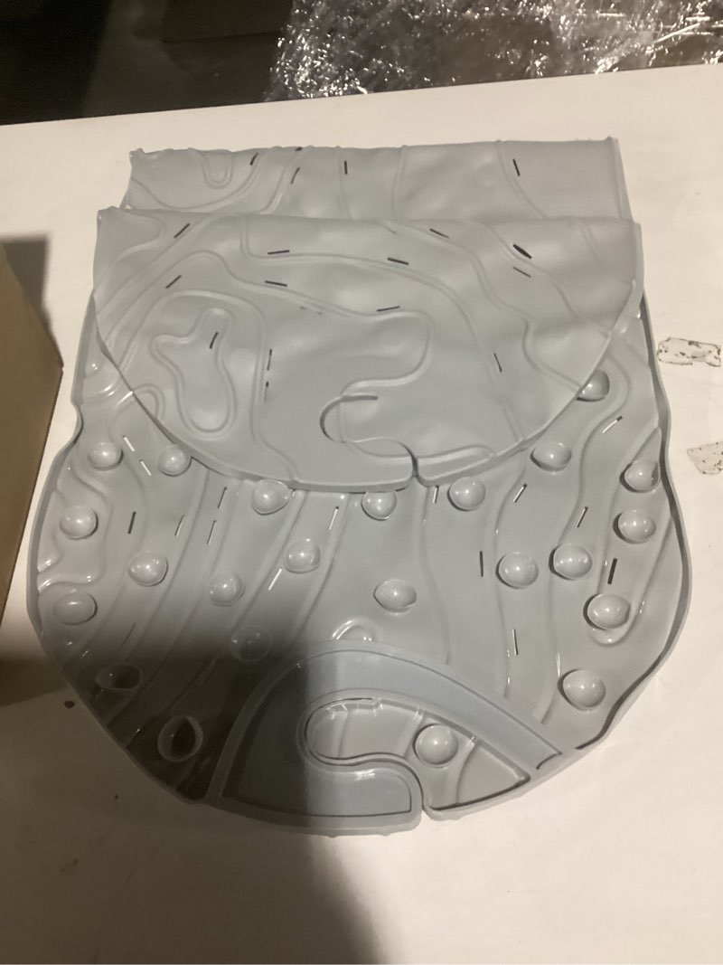 Condition photo showing item condition for similar Yimobra Non Slip Bathtub Mat 40\"x16\", Super Strong Suction Cups, Extra Long Shower Mat with Drain Holes, Machine Washable Fast Draining Bathroom Floor Mat, Clear Grey Clear Gray 1