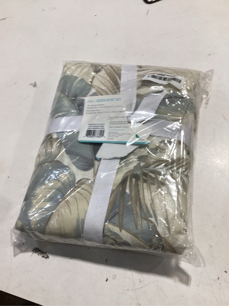 Condition photo showing Good Condition for tommy bahama - queen duvet cover set, cotton bedding with matching shams & button closure, all season home decor (bakers bluff blue, queen)