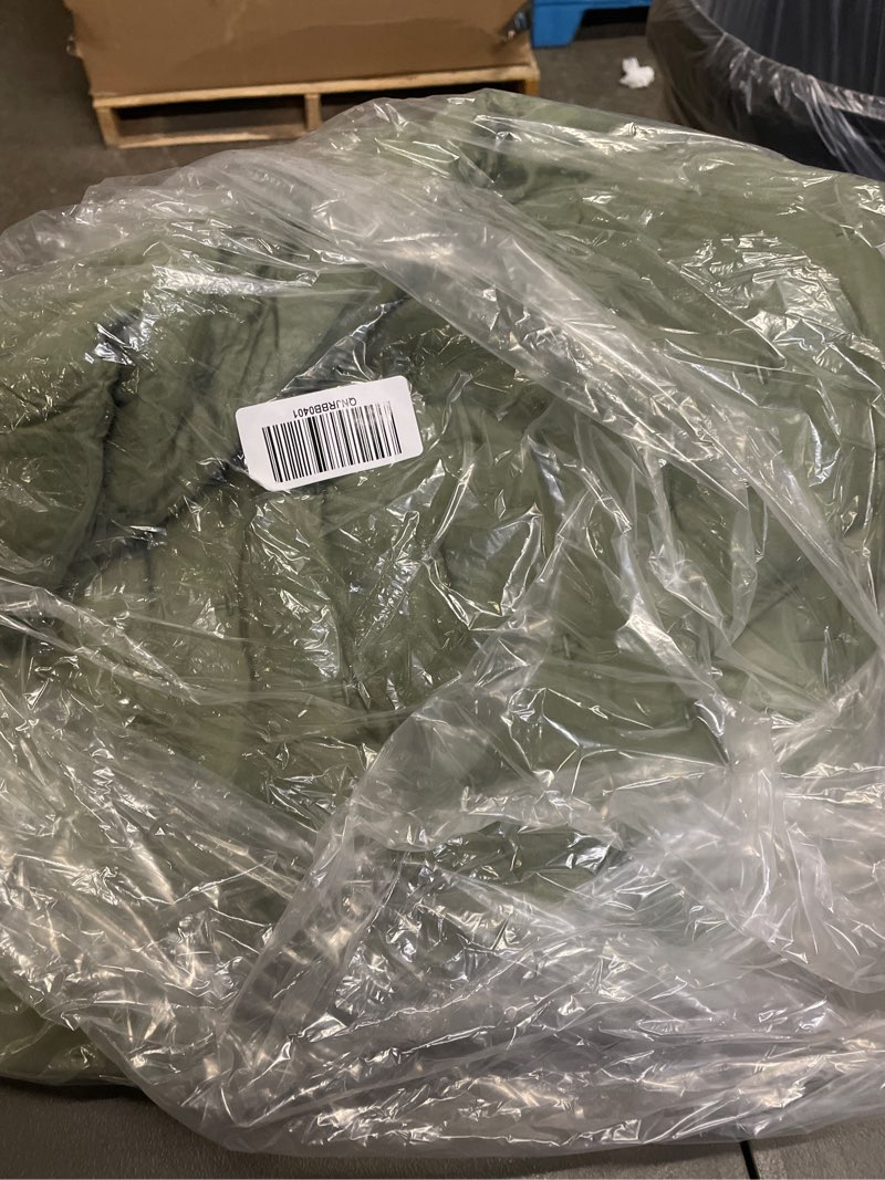 Condition photo showing Good Condition for bamboo dream quilt, full/queen, olive