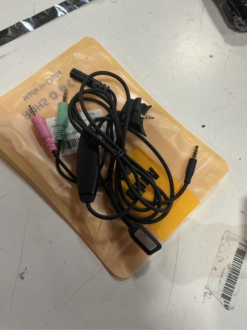 Condition photo showing Good Condition for weishan detachable mic replacement for bose quietcomfort 35 ii(qc35 ii) & quiet comfort 35(qc35) headphones, boom gaming microphone with mute switch for xbox one, ps4, ps5, pc with mic