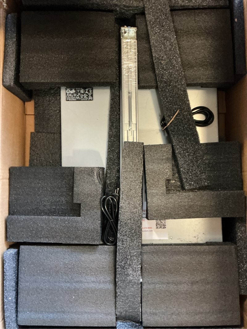 https://lotting-media.assets.bidfta.com/lotting_14d52ab4-a068-4ff5-aa5f-607e90c72aa6