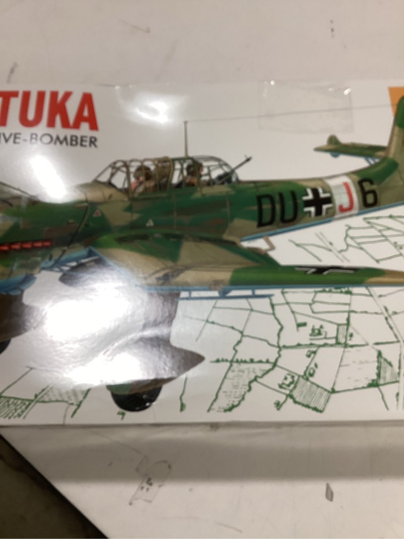 Condition photo showing New/Like New for Guillow's JU 87-B Stuka Model Kit