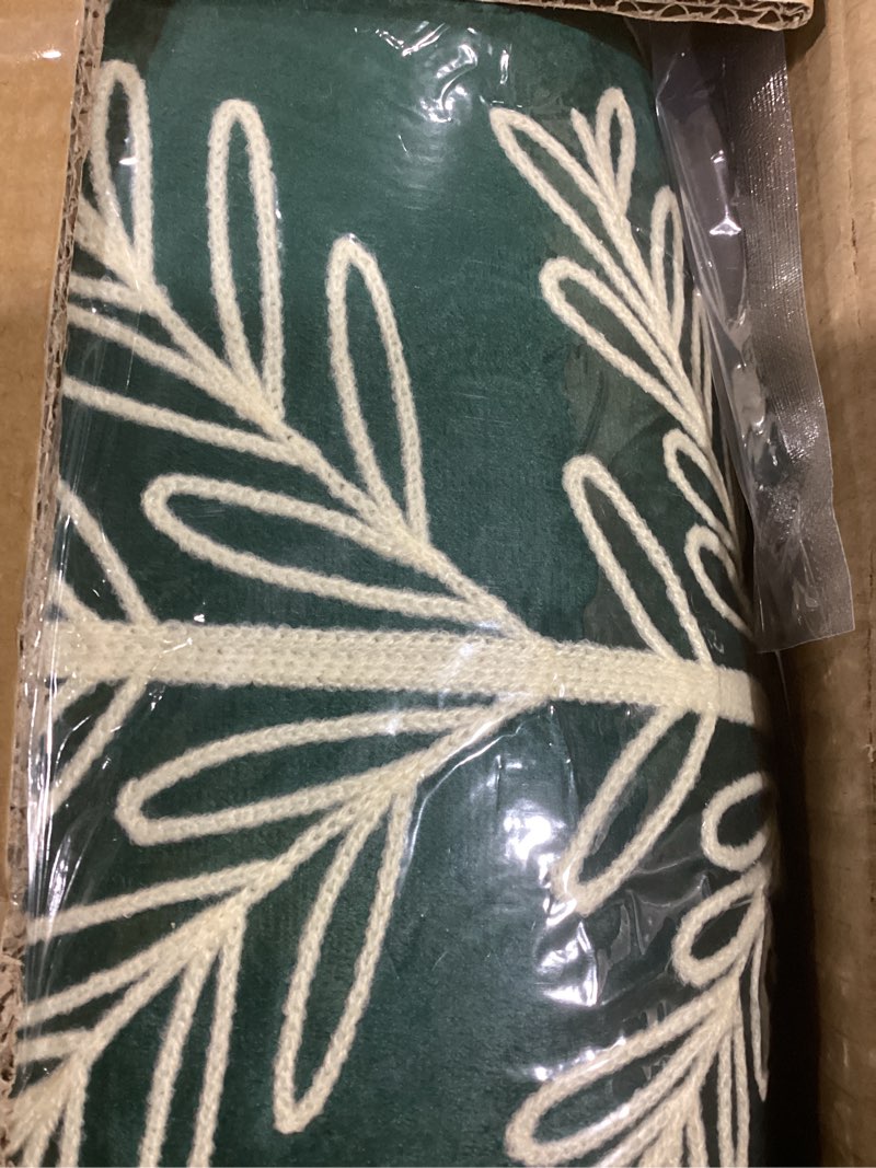 Condition photo showing Good Condition for Lanpn Christmas Tree Pillows Set of 2, Line Christmas Tree Decoration Winter Soft Cute 3D Shaped Xmas Tree Throw Cushion for Sofa Bedroom Xmas Decor (20.5x16 inch, Green & Red) Branches Texture