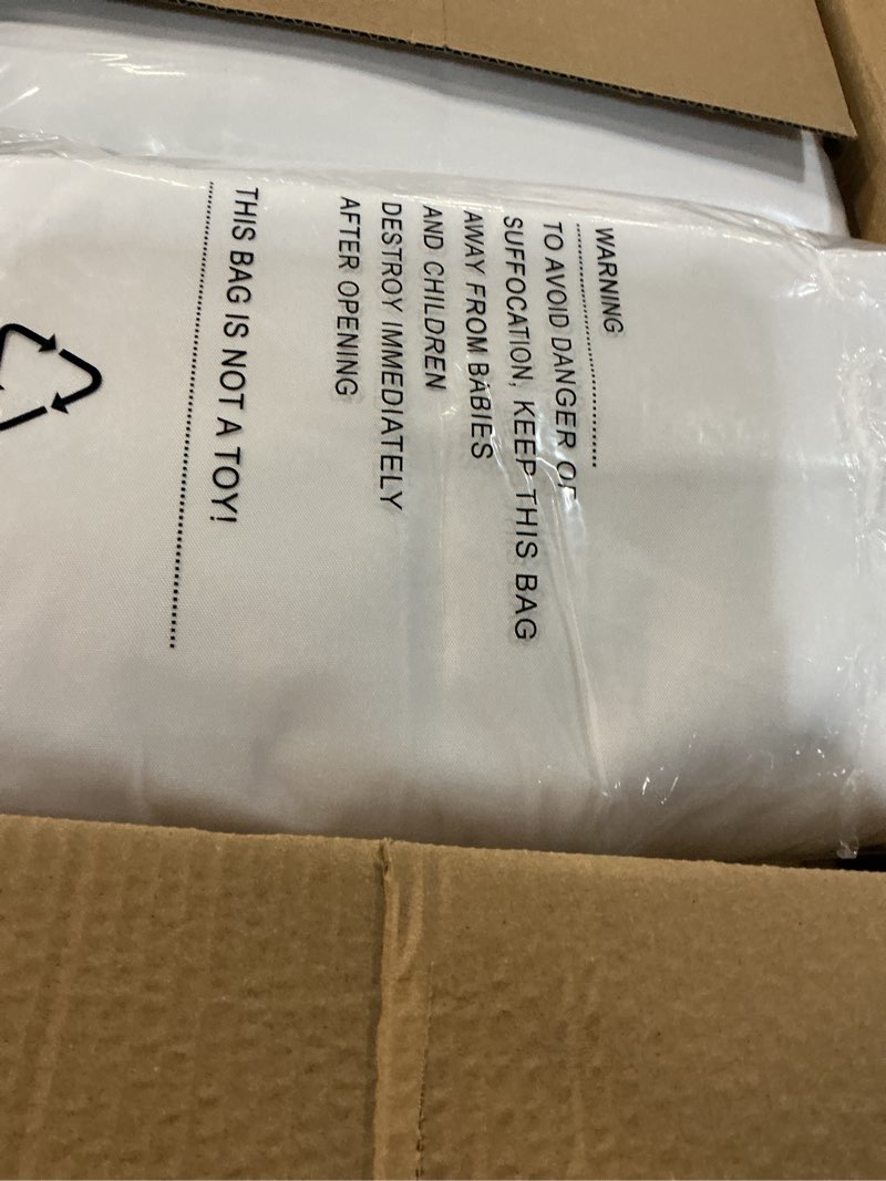 Condition photo showing Good Condition for fokitut 6 pack rectangle tablecloth, 90x156 inch, stain resistant and wrinkle polyester table cloth, fabric table cover for kitchen dining, wedding, party, holiday dinner-white white 90''x156''-6pack