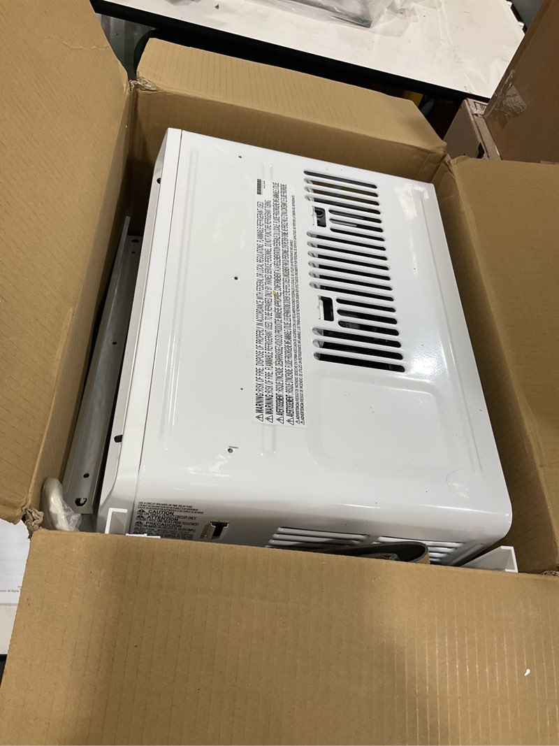 Condition photo showing Good Condition for lg 6,000 btu window air conditioner, cools 250 sq.ft. (10' x 25' room size), quiet operation, electronic control with remote, 2 cooling & fan speeds, 2-way air deflection, auto restart, 115v