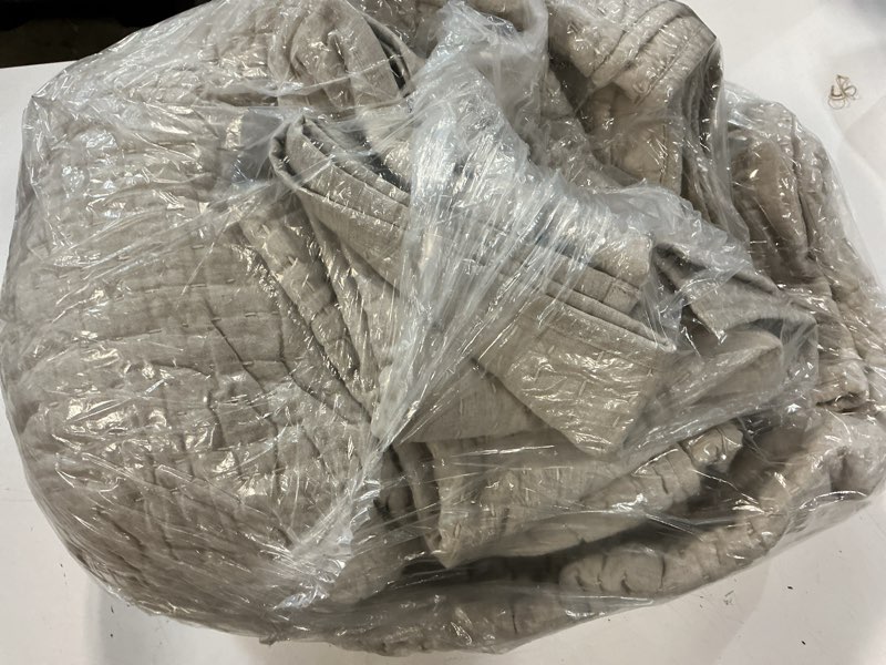 Condition photo showing Good Condition for european linen cotton stitch quilt set, king/cal king, natural